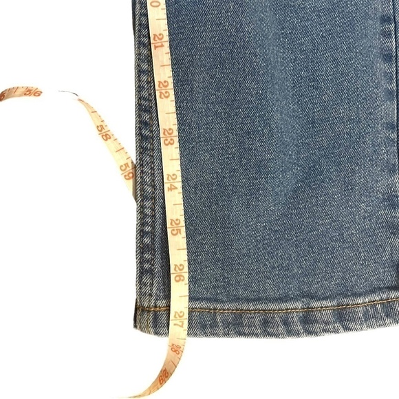 Nwt Blue Distressed Jeans 💙 - Picture 9 of 10